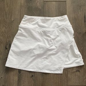 ALTHLETA WHITE SKIRT in perfect condition